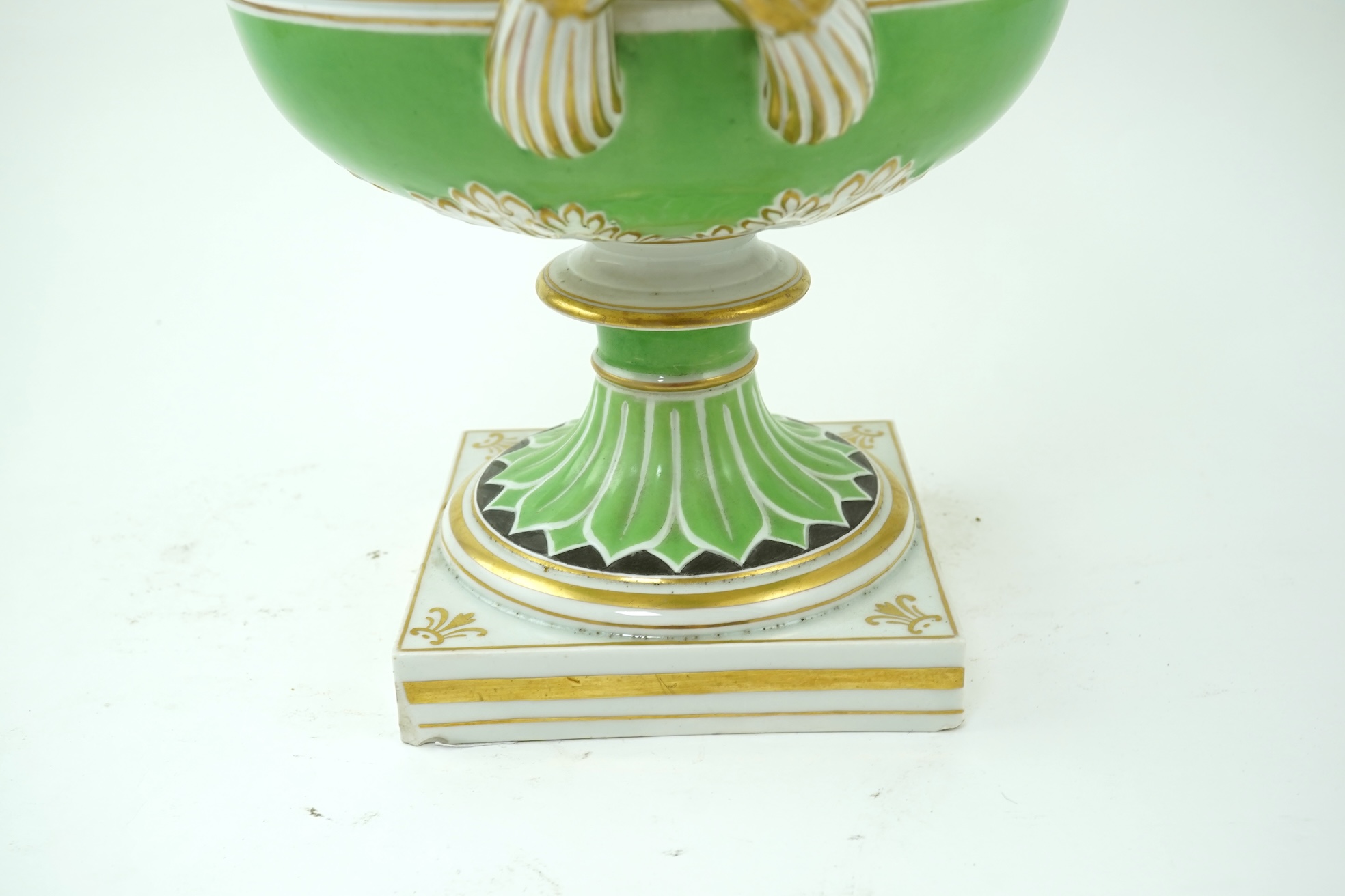 An impressive English porcelain ‘Warwick’ vase, c.1820